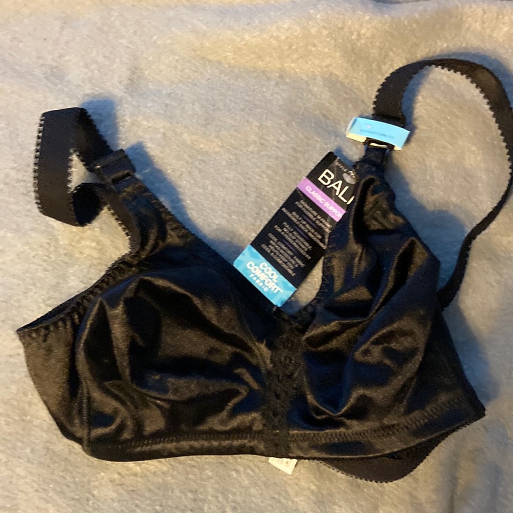 Bali black 34C wire free bra.